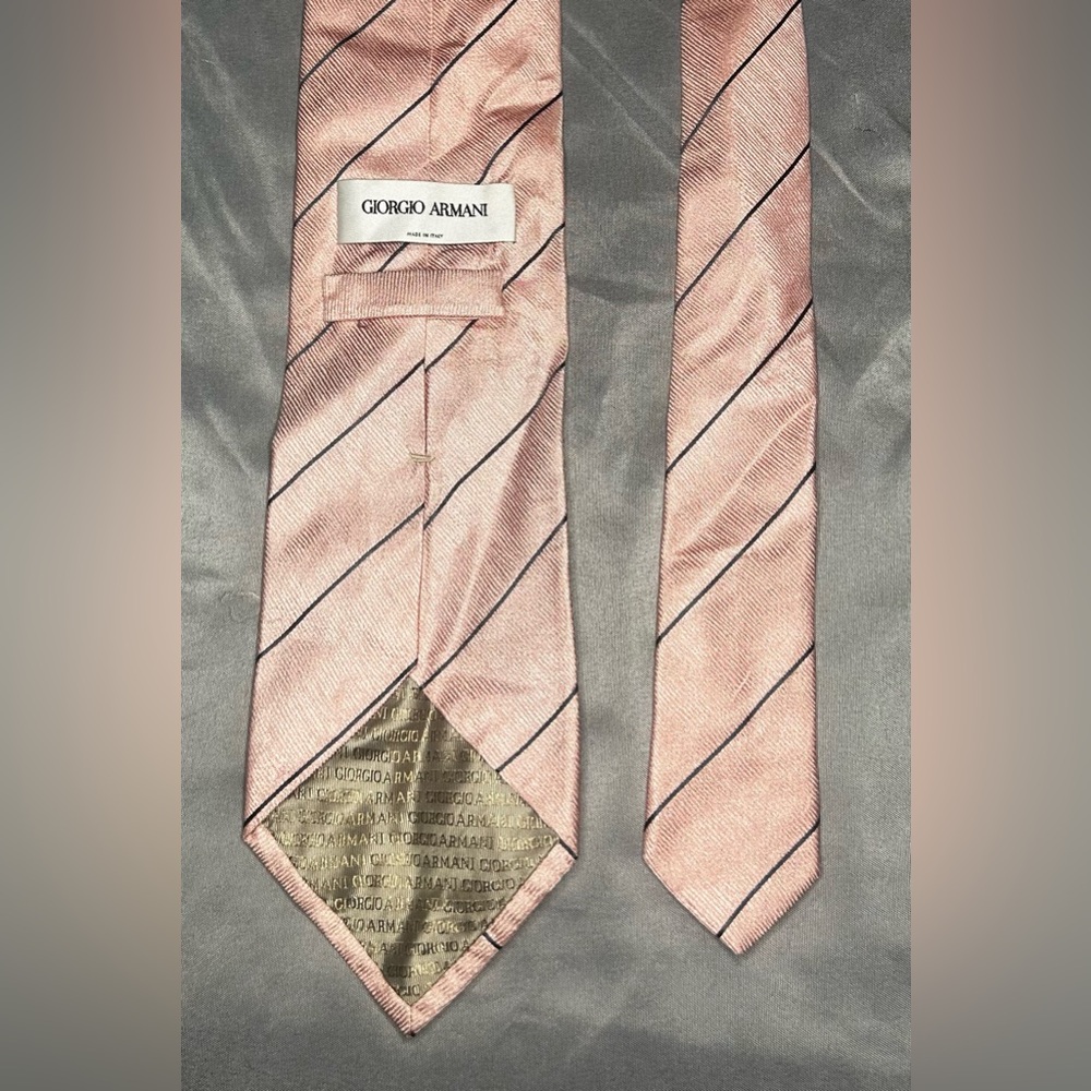 Men’s Giorgio Armani Pink Black Striped Silk Italy Designer Tie - Picture 2 of 4